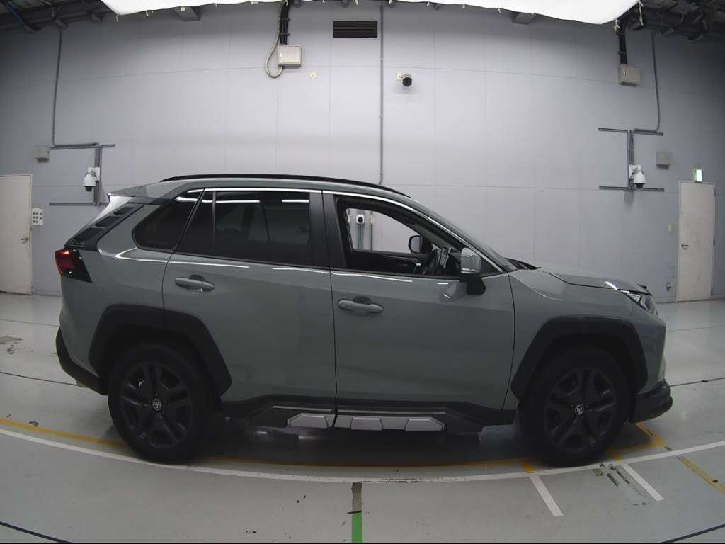 2022 Toyota RAV4 MXAA54[2]