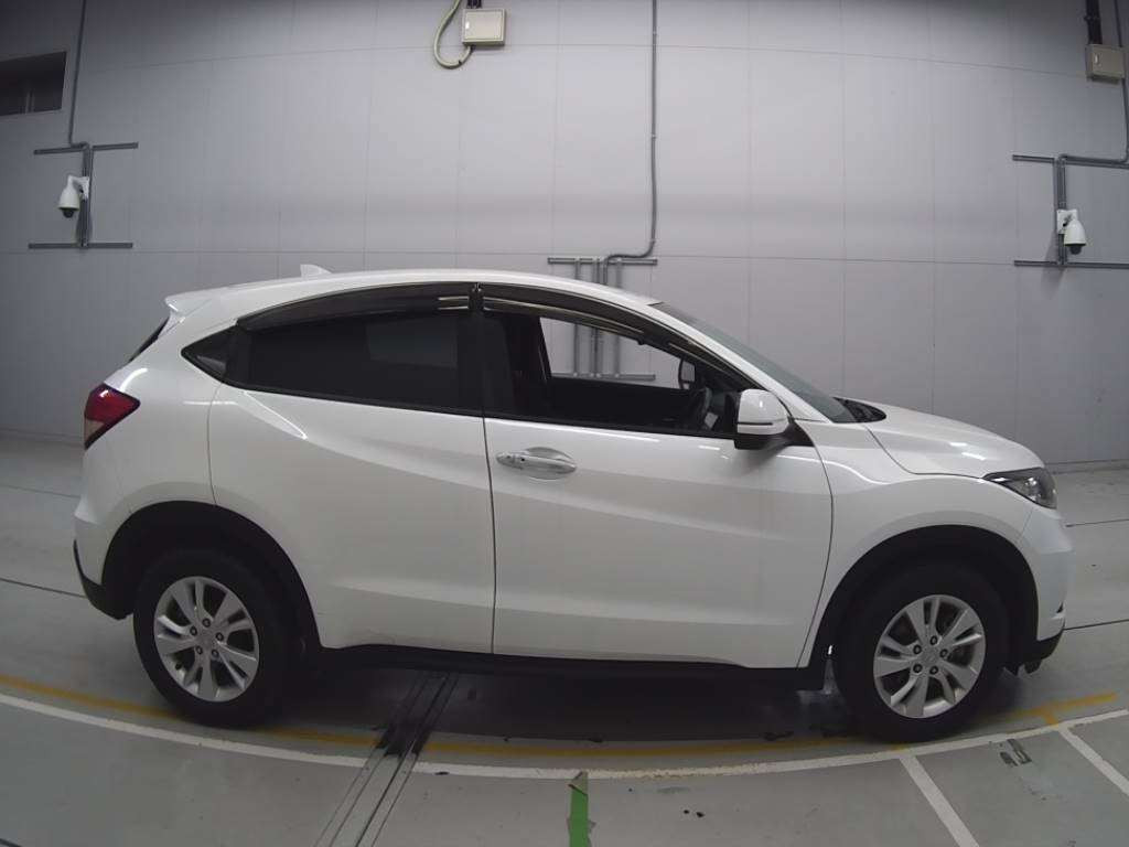 2017 Honda VEZEL RU1[2]