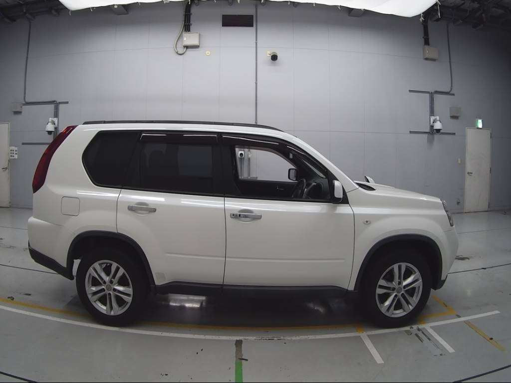 2011 Nissan X-Trail NT31[2]