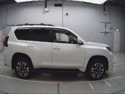 2021 Toyota Land Cruiser Prado