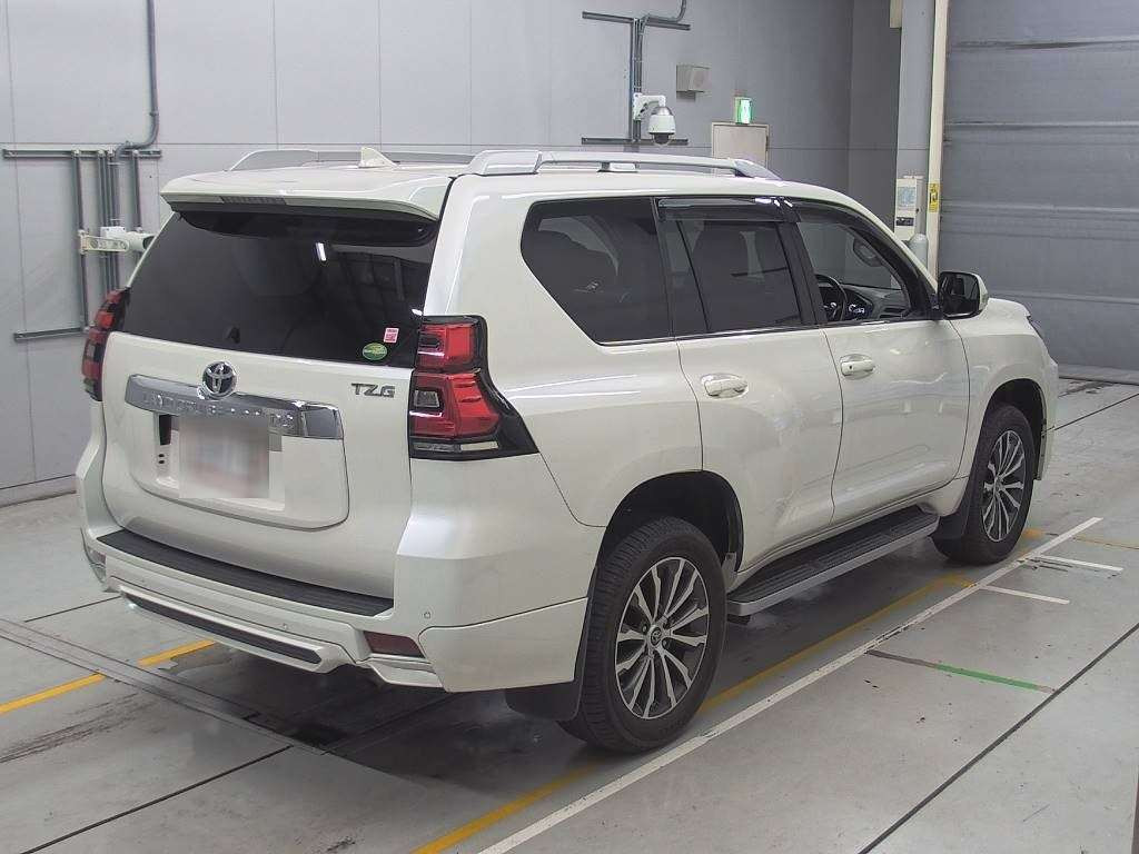 2020 Toyota Land Cruiser Prado GDJ151W[1]