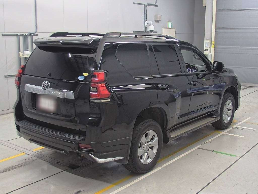 2018 Toyota Land Cruiser Prado TRJ150W[1]