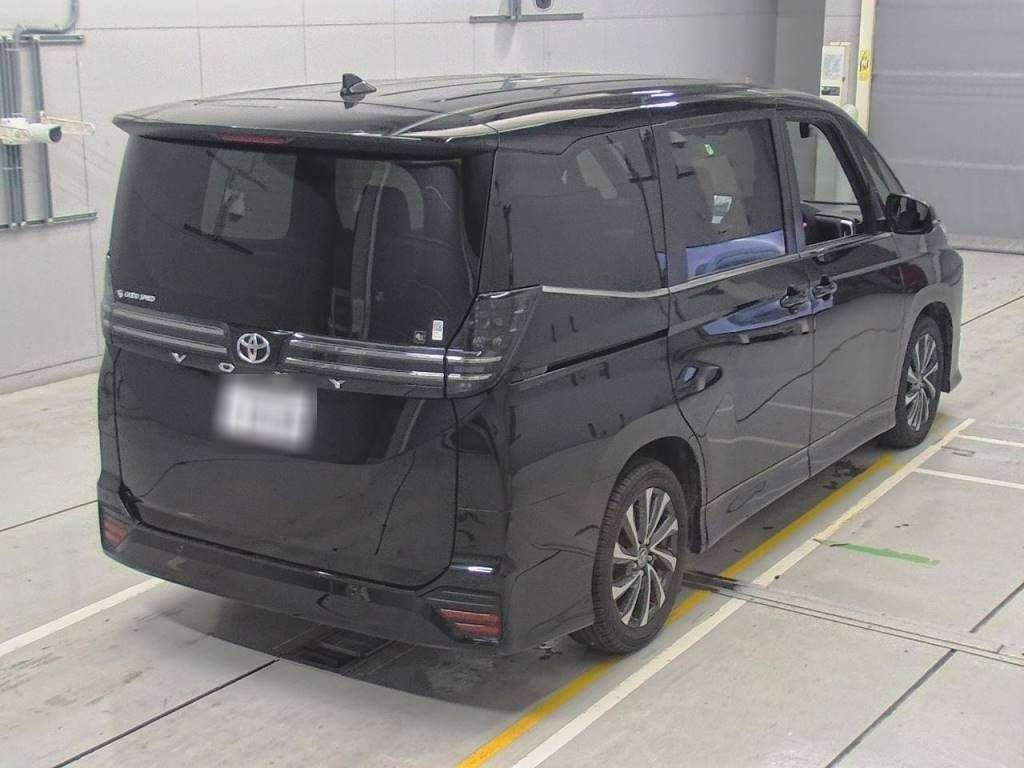 2023 Toyota Voxy MZRA90W[1]