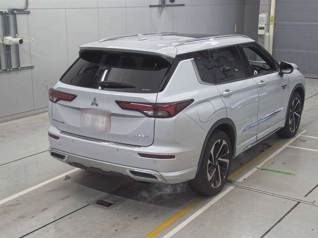 2021 Mitsubishi Outlander PHEV GN0W[1]