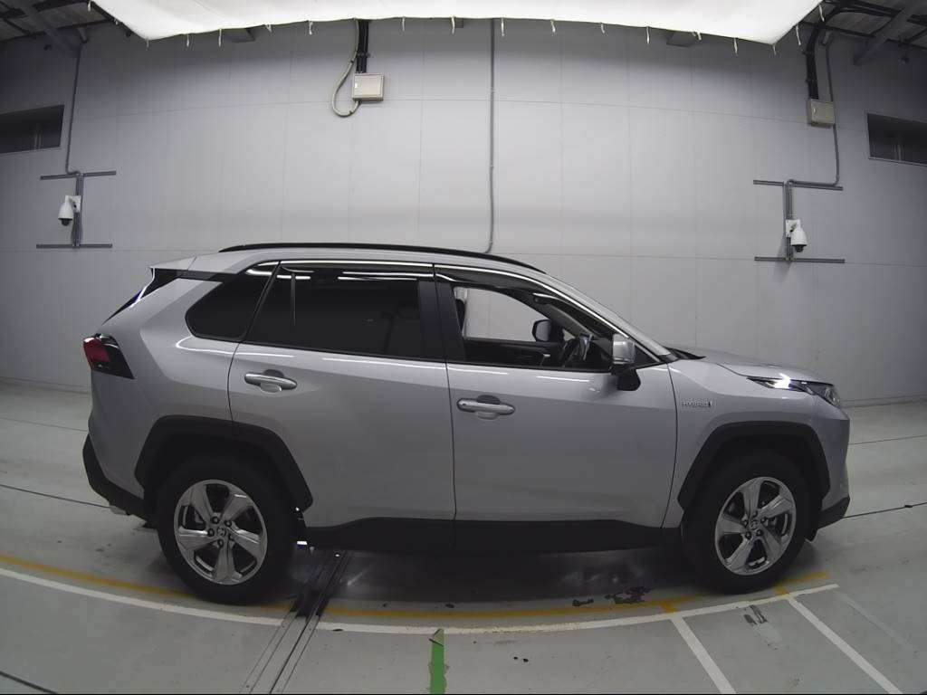 2020 Toyota RAV4 AXAH54[2]