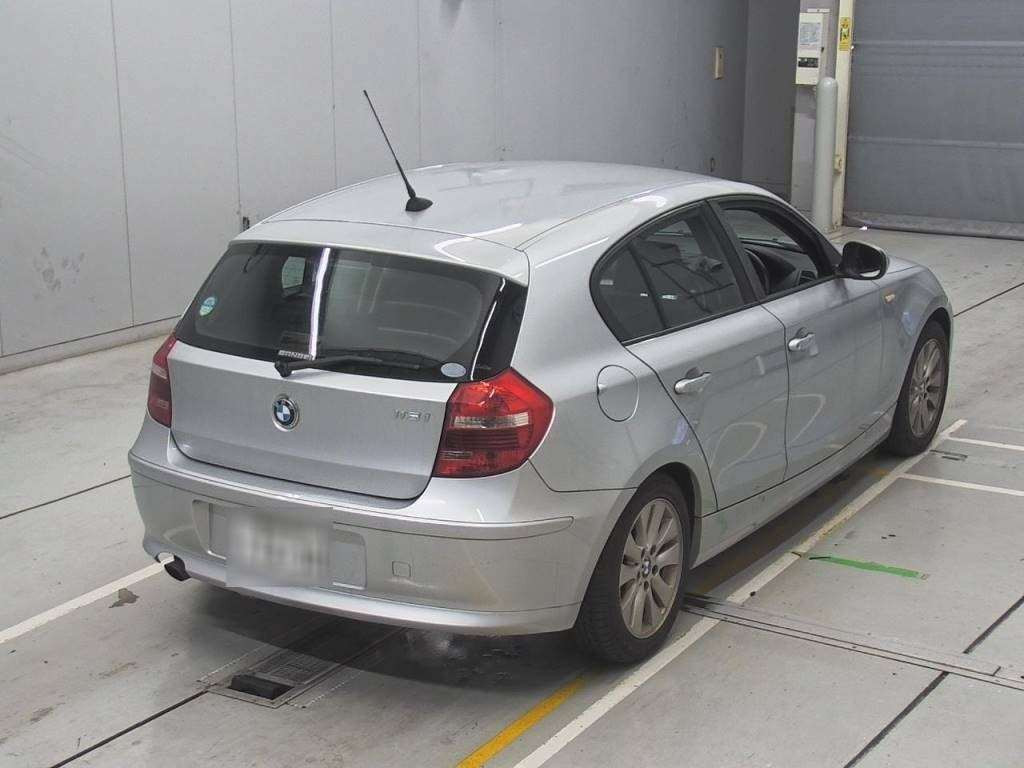 2010 BMW 1 Series UE16[1]