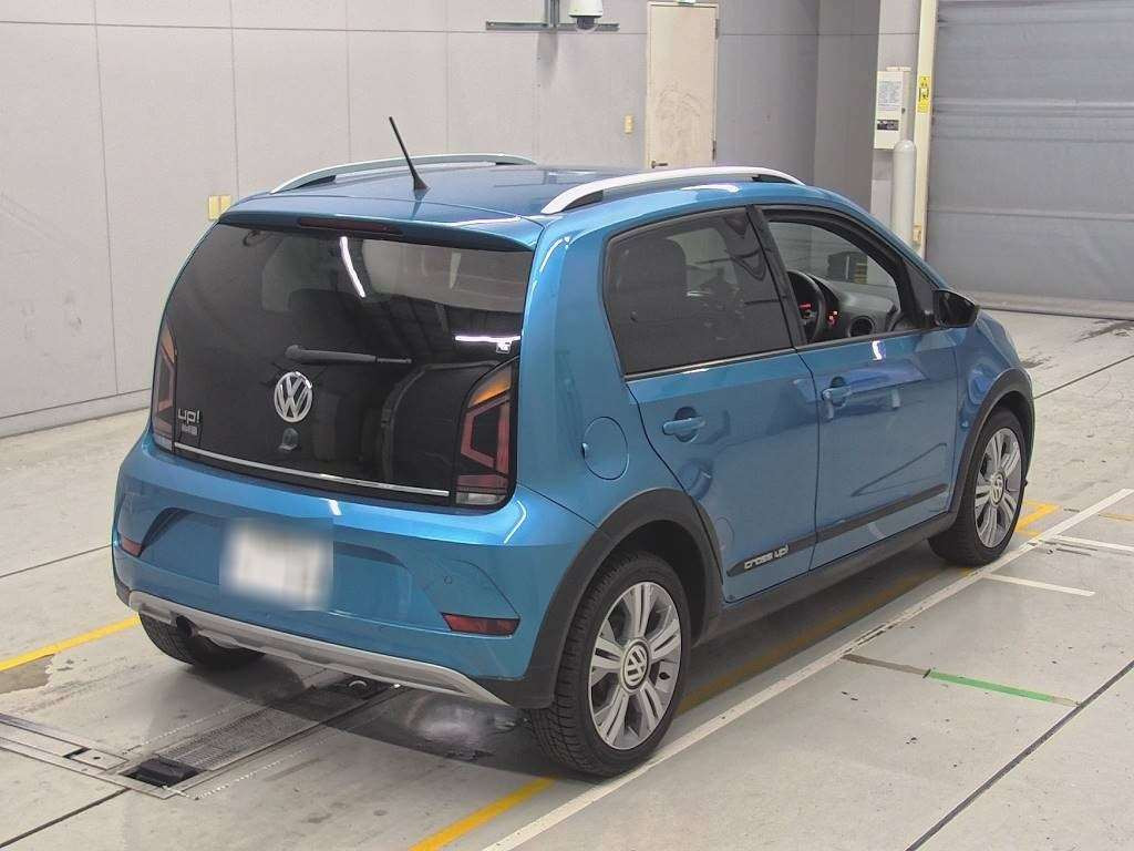 2018 Volkswagen up! AACHYW[1]