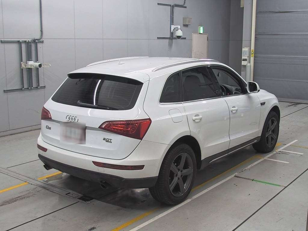 2010 Audi Q5 8RCDNF[1]