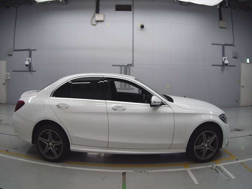 2015 Mercedes Benz C-Class 205042[2]