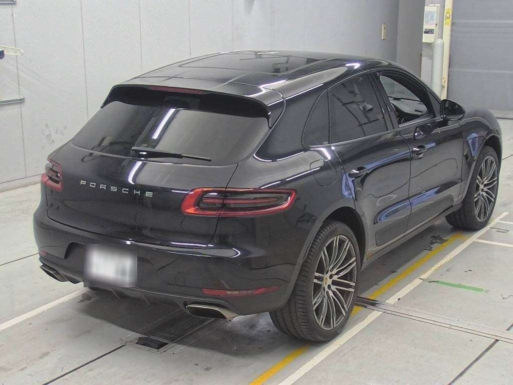 2015 Porsche Macan 95BCNC[1]