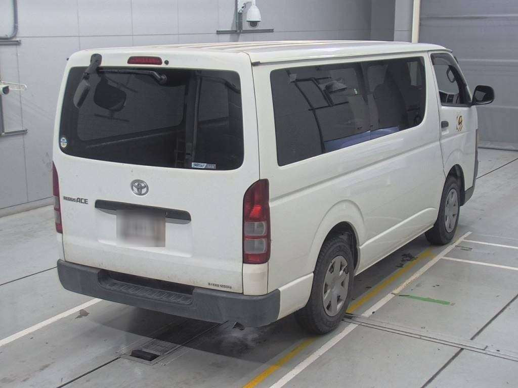 2007 Toyota Regiusace Van KDH201V[1]