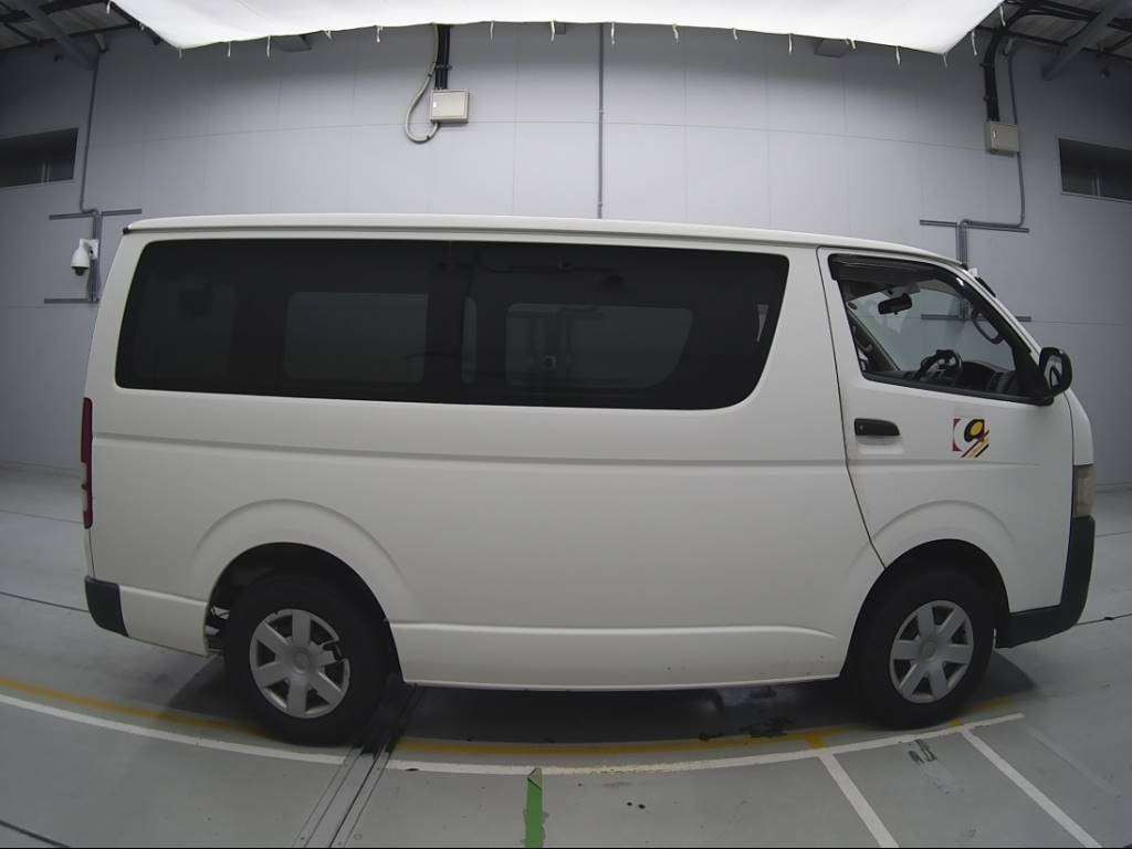 2007 Toyota Regiusace Van KDH201V[2]