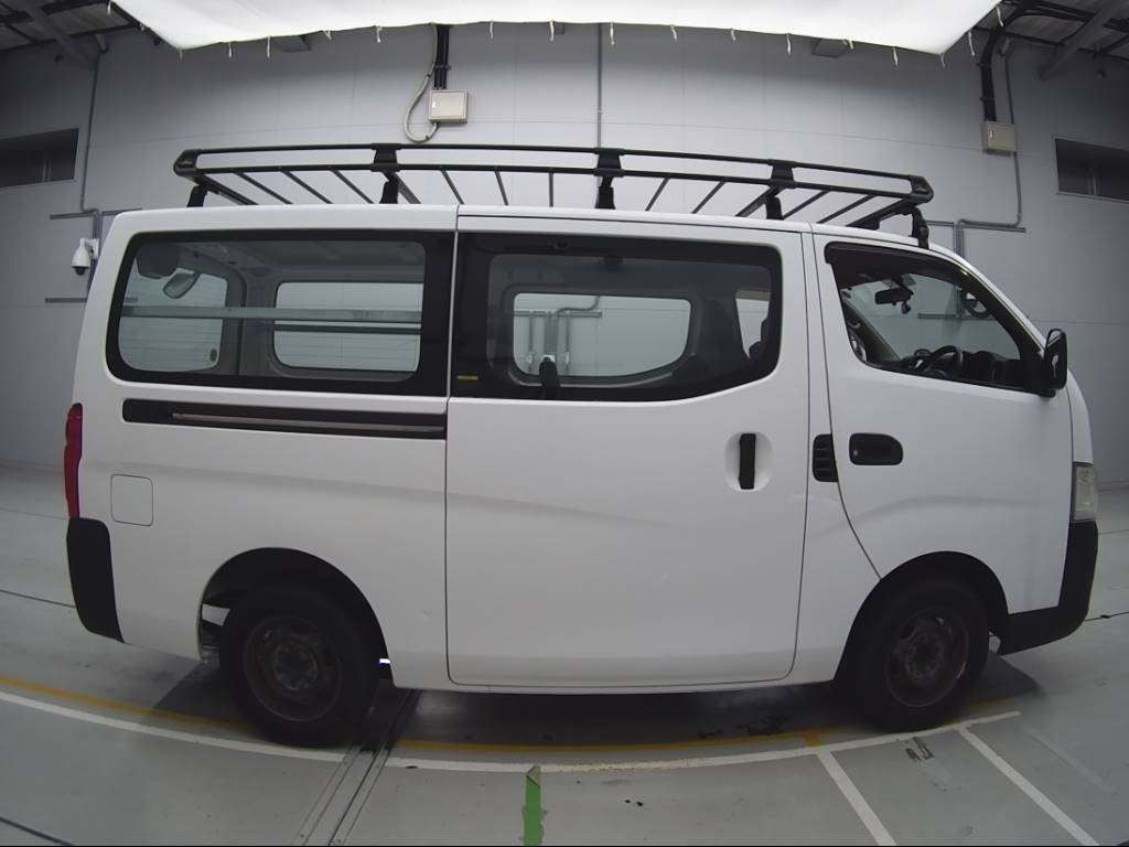 2012 Nissan NV350 CARAVAN VAN VR2E26[2]