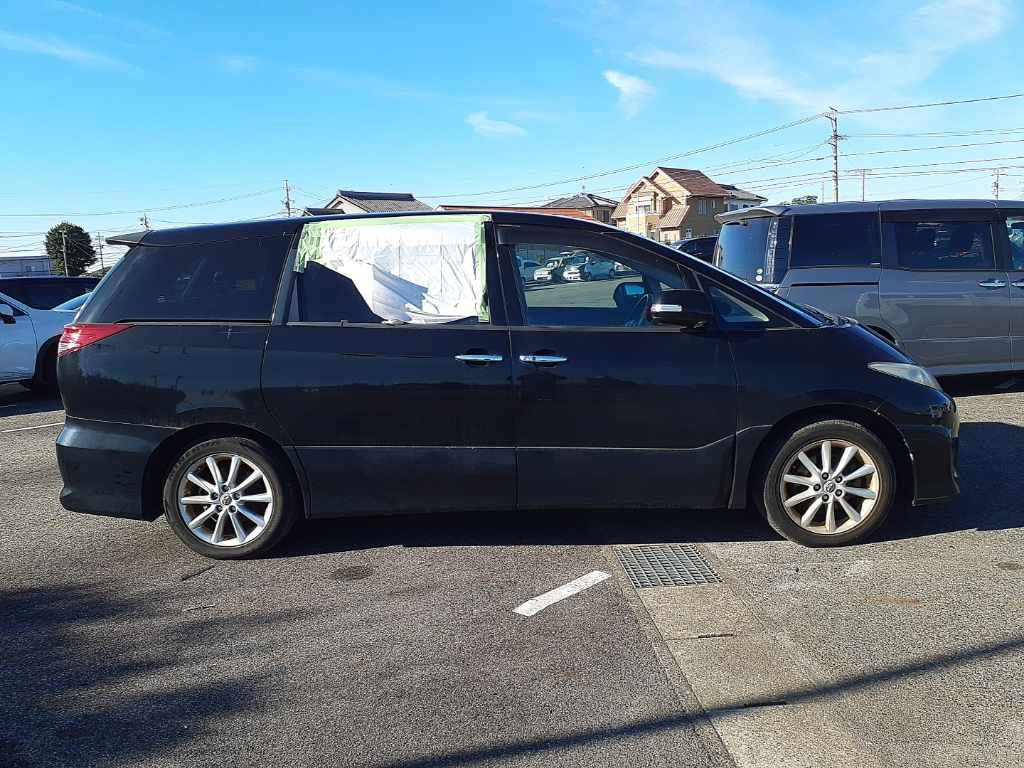 2010 Toyota Estima ACR50W[2]