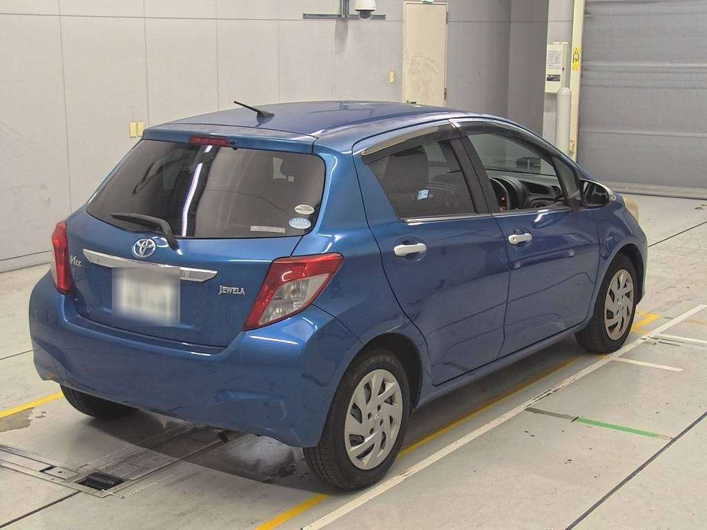 2011 Toyota Vitz NSP130[1]