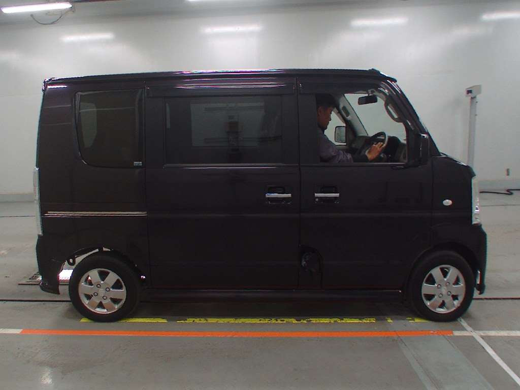 2011 Suzuki Every Wagon DA64W[2]