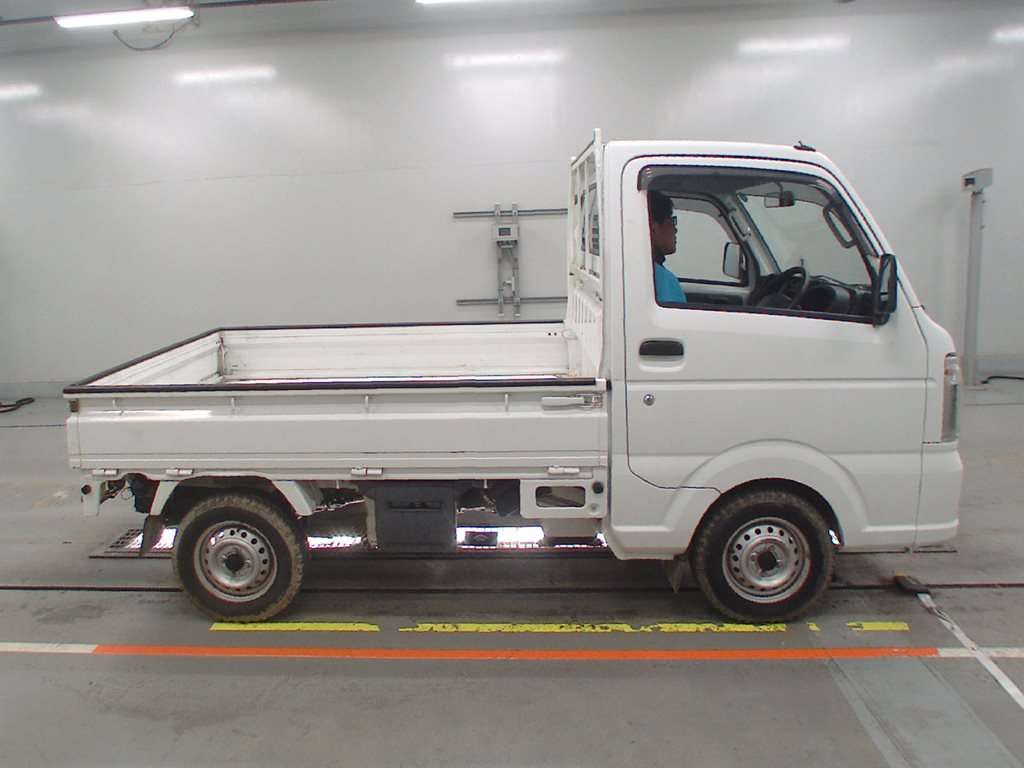 2016 Suzuki Carry Truck DA16T[2]