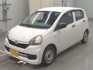 2014 Daihatsu Mira es