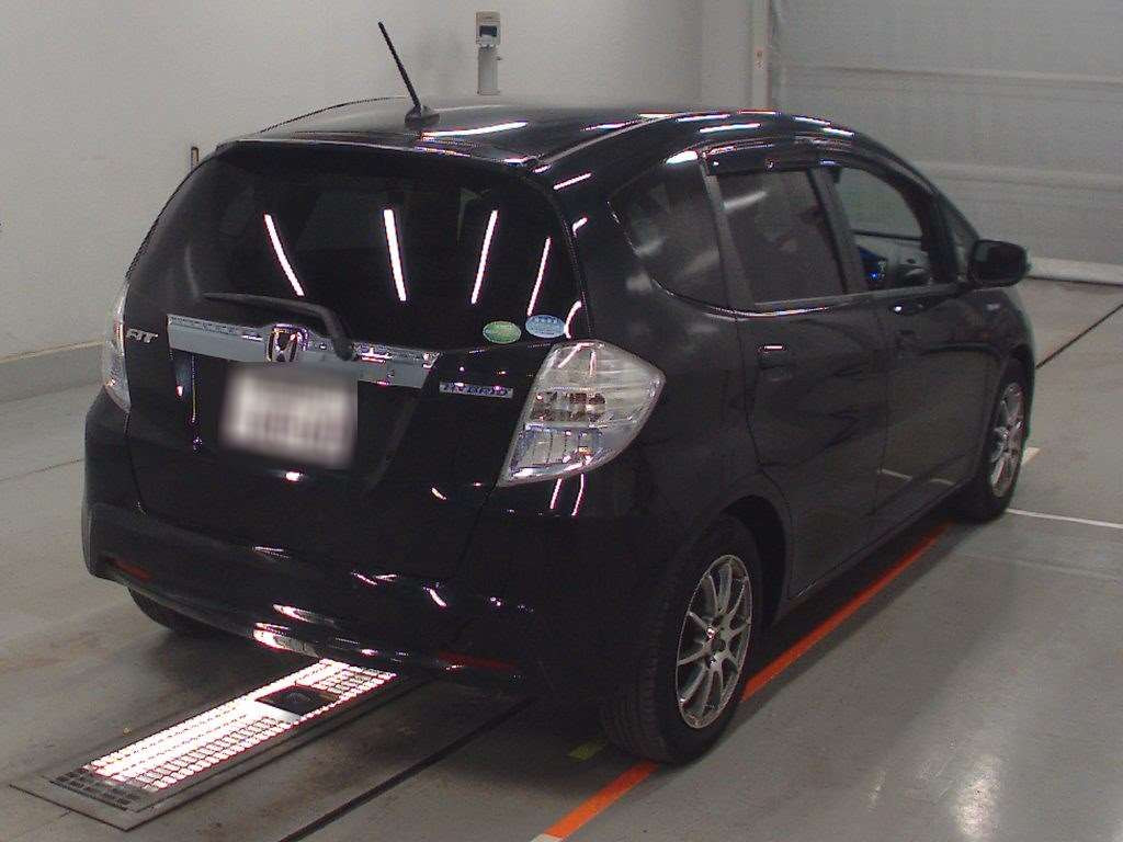 2013 Honda Fit Hybrid GP1[1]