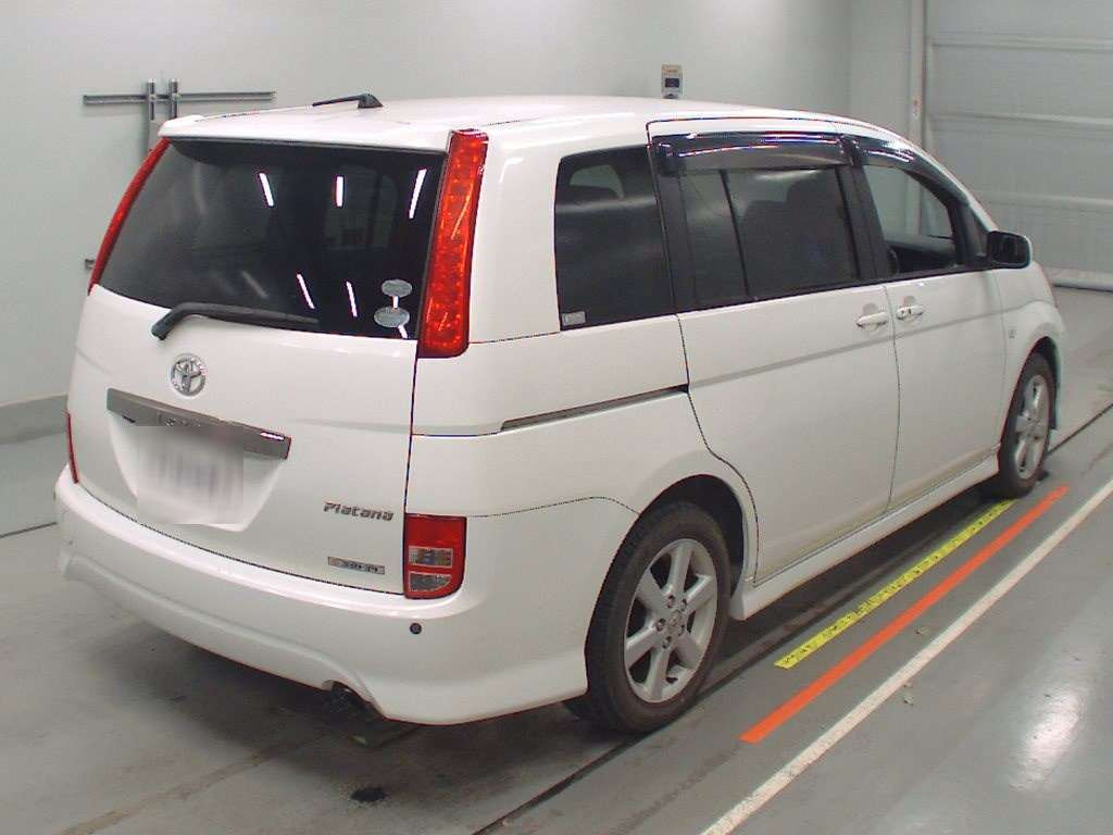 2005 Toyota Isis ANM10W[1]