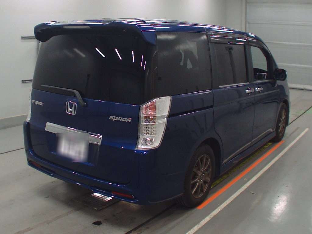 2011 Honda Step WGN Spada RK5[1]