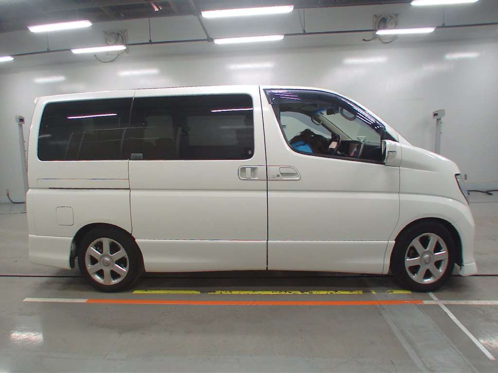 2009 Nissan Elgrand ME51[2]