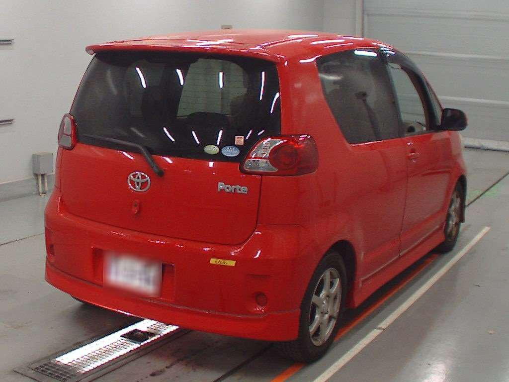 2009 Toyota Porte NNP10[1]