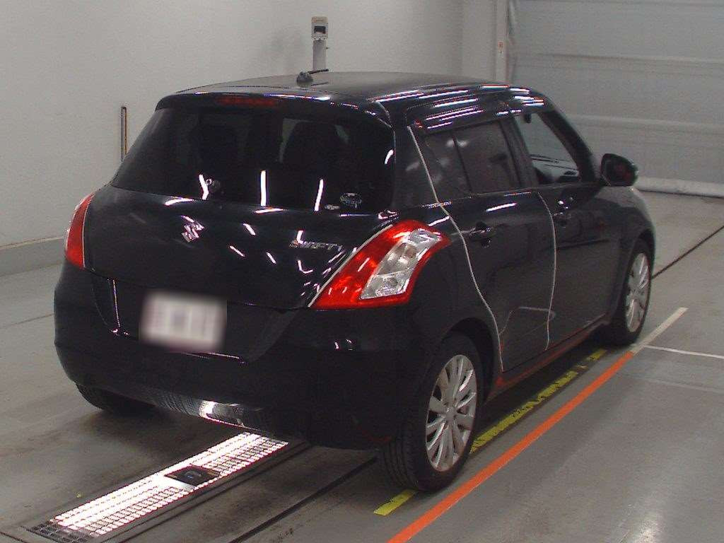 2011 Suzuki Swift ZC72S[1]