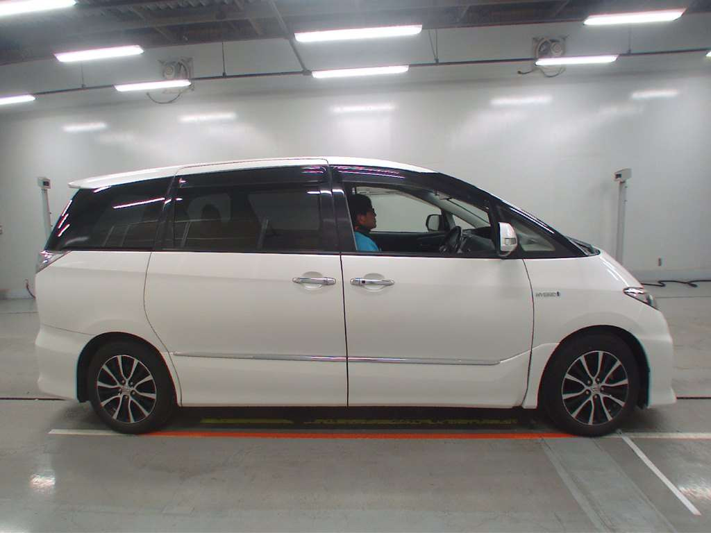 2012 Toyota Estima Hybrid AHR20W[2]