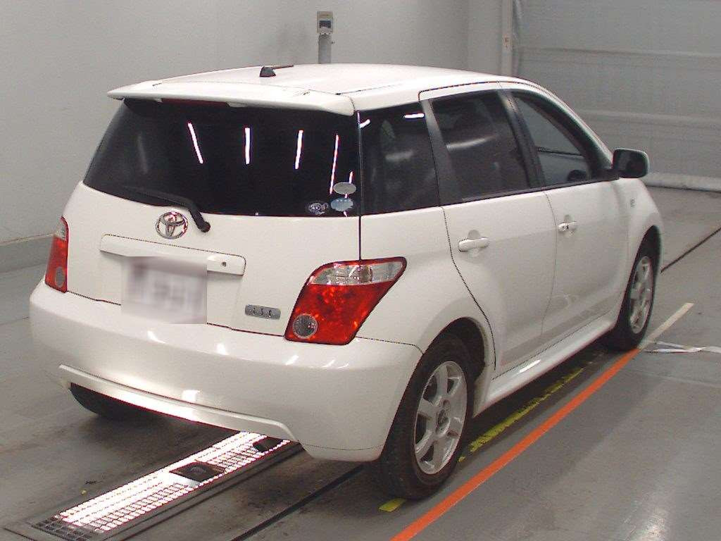 2006 Toyota IST NCP60[1]