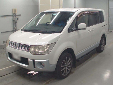 2012 Mitsubishi Delica D5