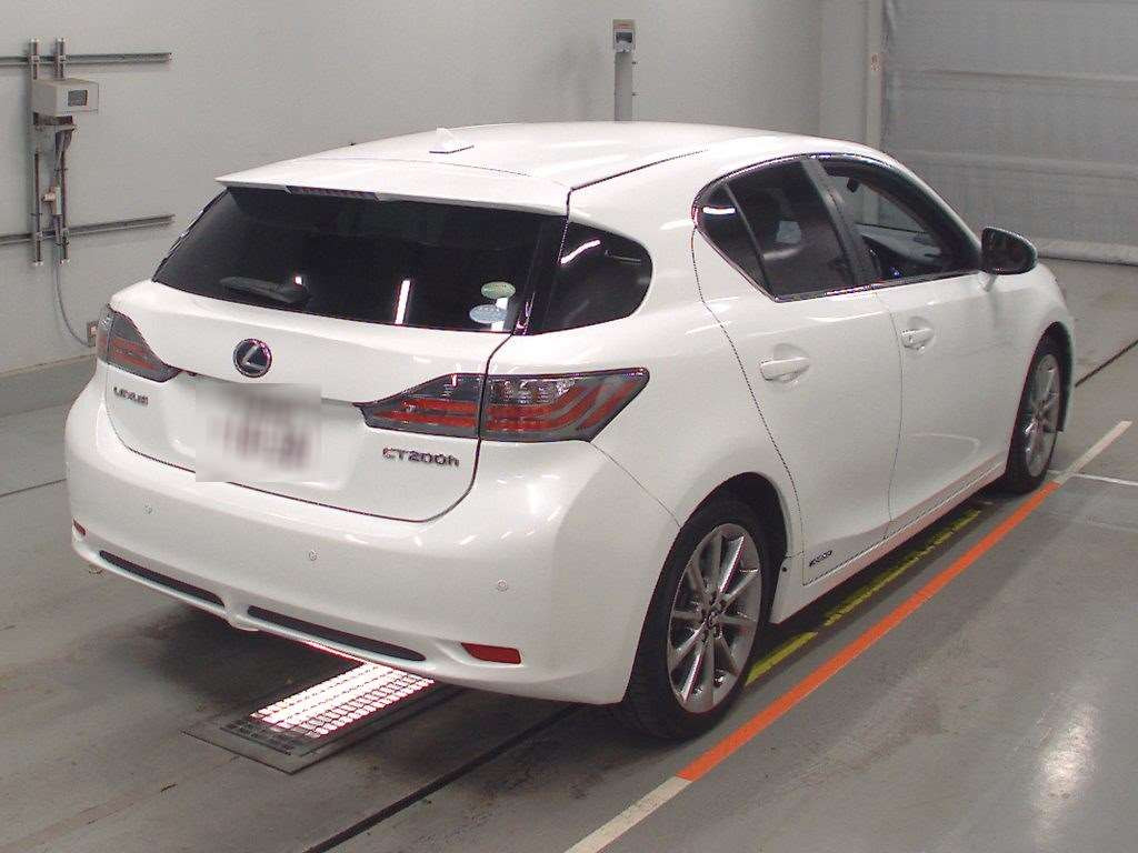 2013 Lexus CT ZWA10[1]