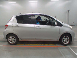 2011 Toyota Vitz