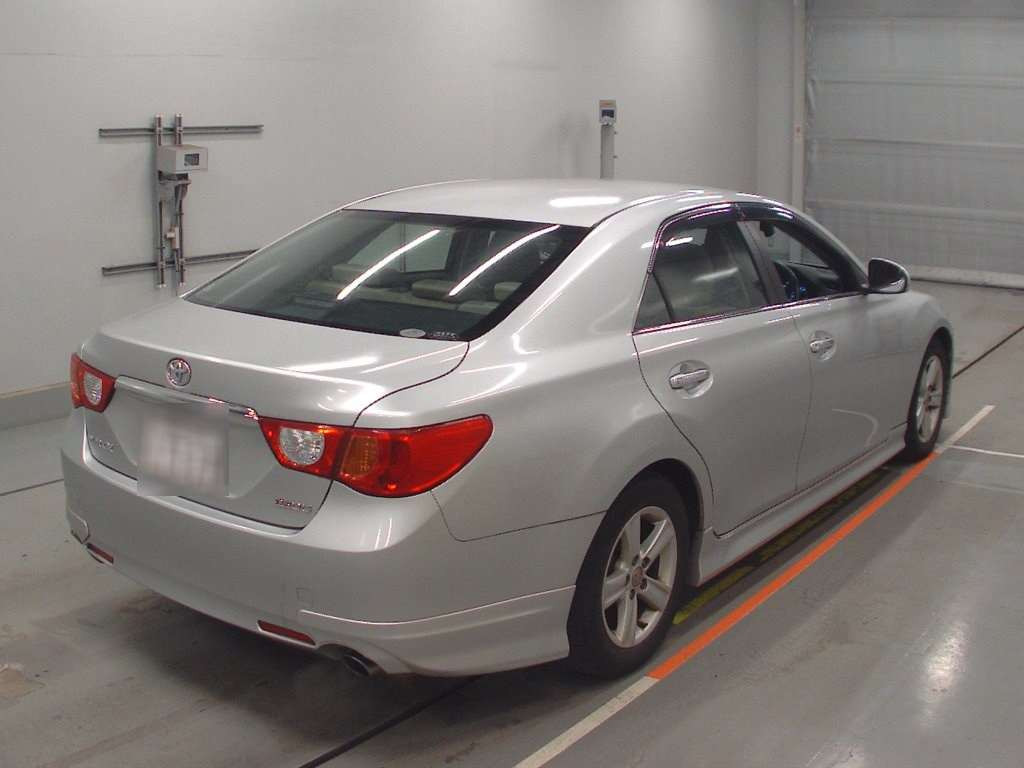 2010 Toyota Mark X GRX130[1]