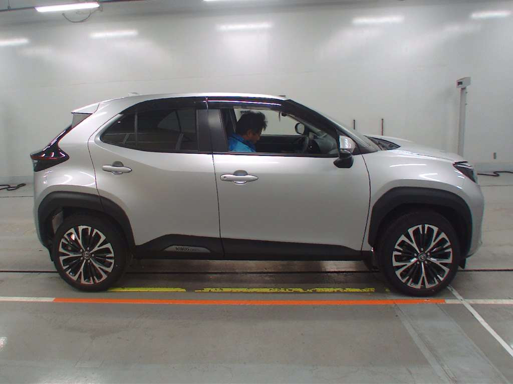 2021 Toyota YARIS CROSS MXPB15[2]