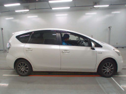 2012 Toyota Prius alpha