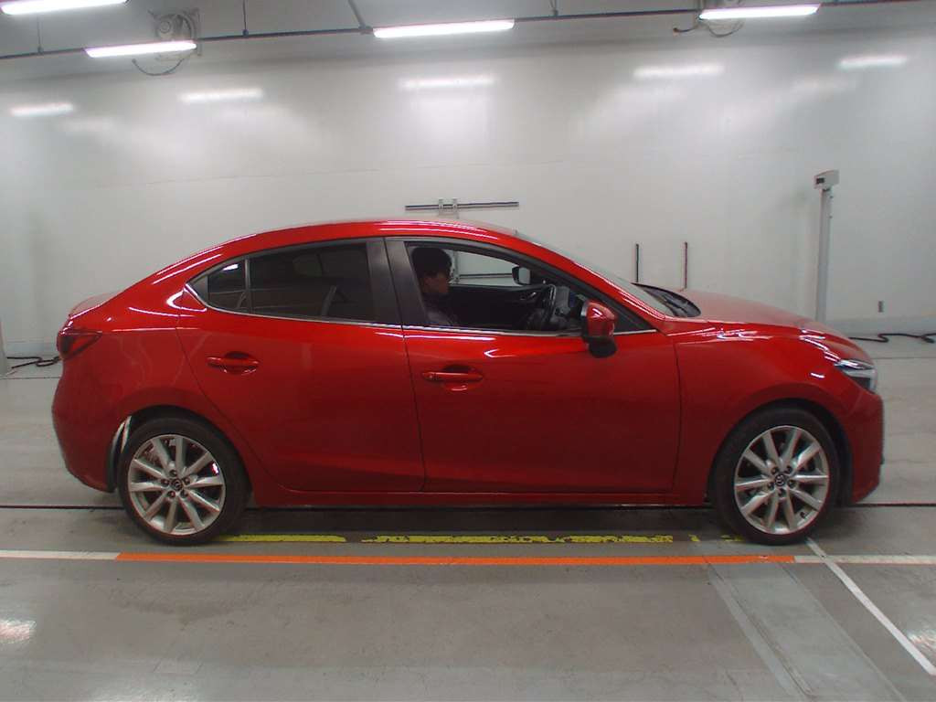 2016 Mazda Axela Hybrid BYEFP[2]