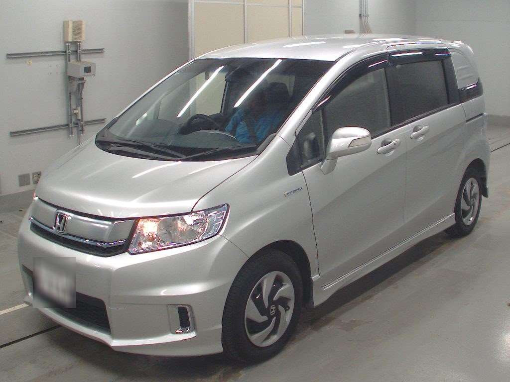 2015 Honda Freed spike hybrid GP3[0]