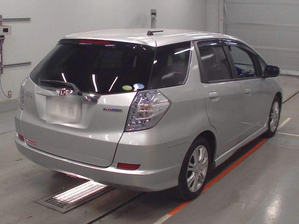 2012 Honda Fit Shuttle Hybrid GP2[1]