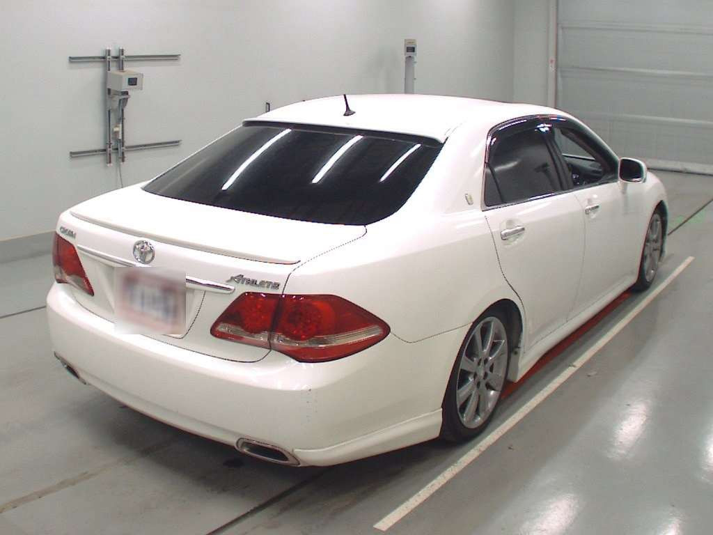 2008 Toyota Crown GRS204[1]