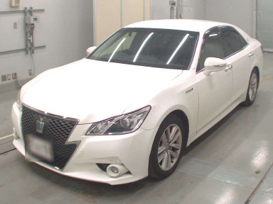 2013 Toyota Crown Hybrid