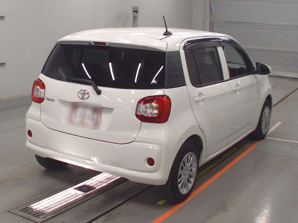 2016 Toyota Passo M700A[1]