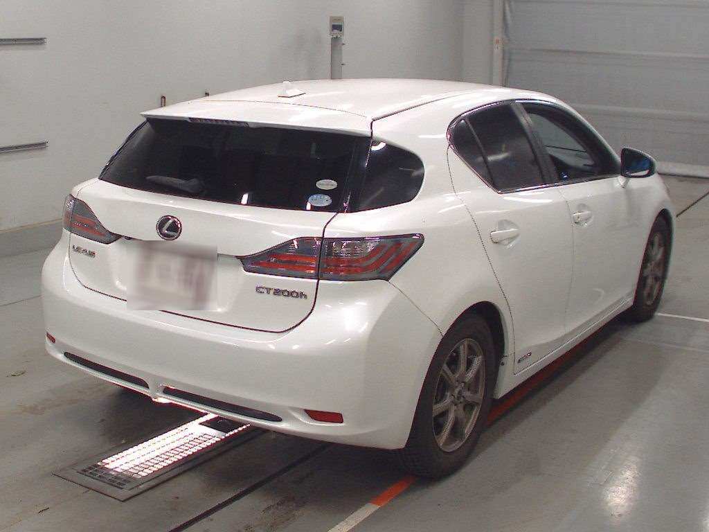 2011 Lexus CT ZWA10[1]