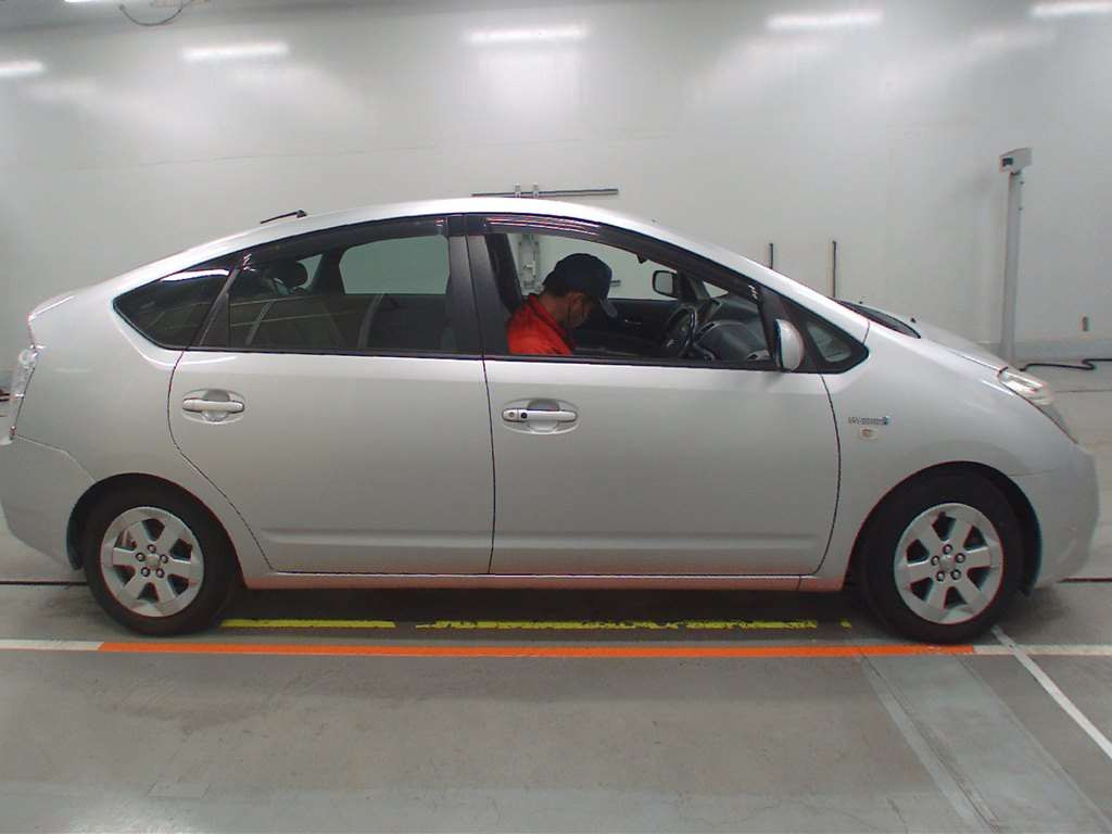 2008 Toyota Prius NHW20[2]