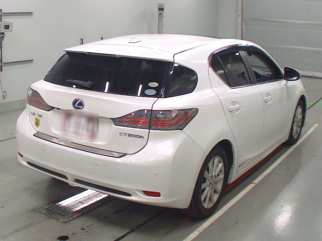 2011 Lexus CT ZWA10[1]