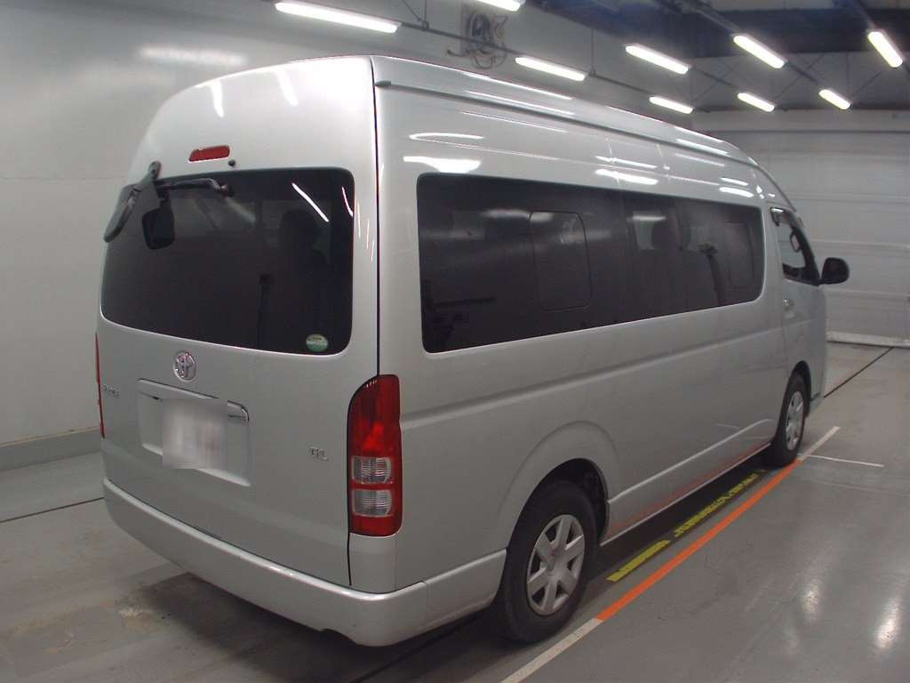 2017 Toyota Hiace Commuter KDH223B[1]