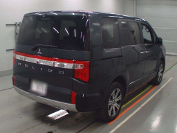 2023 Mitsubishi Delica D5