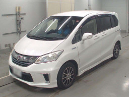 2014 Honda Freed hybrid