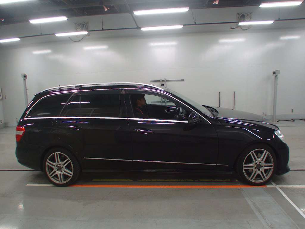 2013 Mercedes Benz E-Class  Station Wagon 212247C[2]