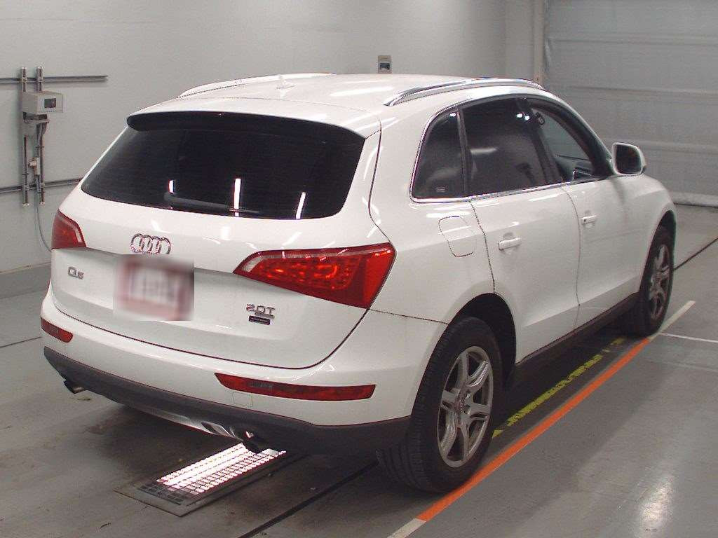 2010 Audi Q5 8RCDNF[1]